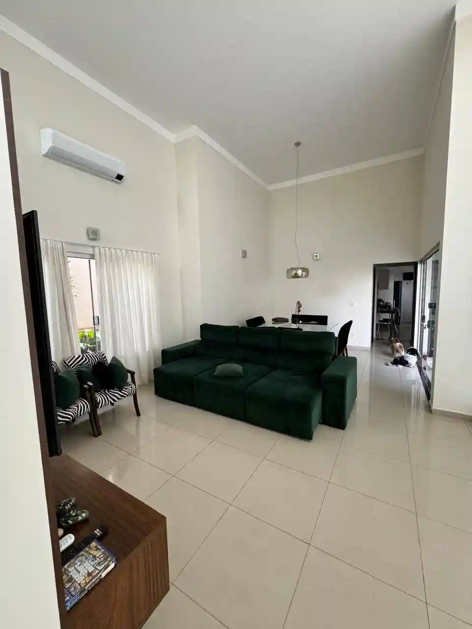 Casa de Condomínio com 3 quartos à venda, 220m² — foto 8 de 36