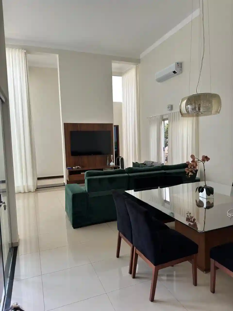 Casa de Condomínio com 3 quartos à venda, 220m² — foto 10 de 36