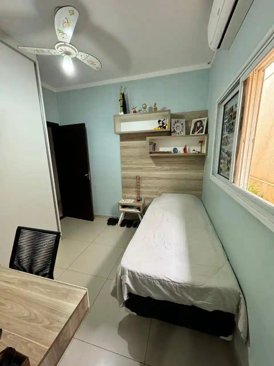 Casa de Condomínio com 3 quartos à venda, 220m² — foto 28 de 36