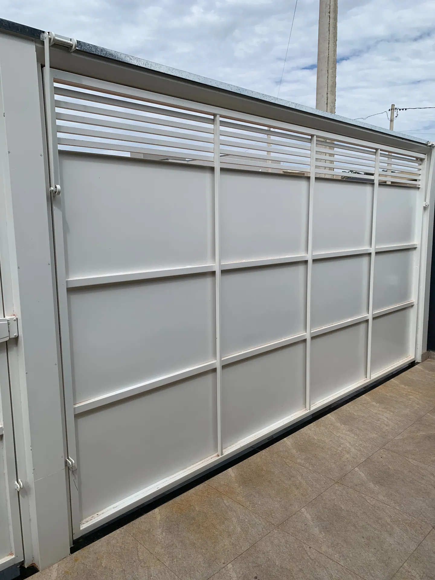 Casa com 3 quartos à venda, 200m² — foto 2 de 30
