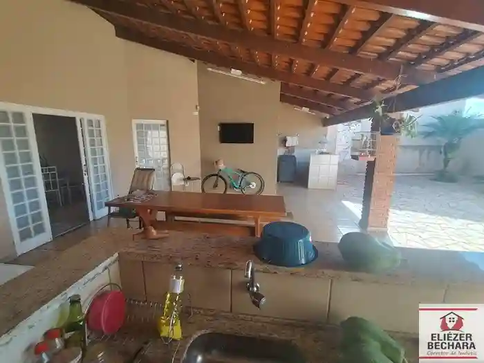 Casa com 3 quartos à venda, 190m² — foto 6 de 37