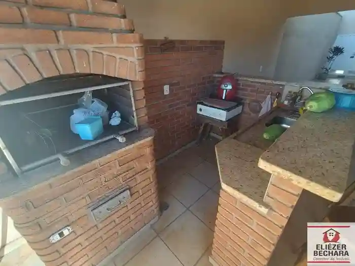 Casa com 3 quartos à venda, 190m² — foto 4 de 37