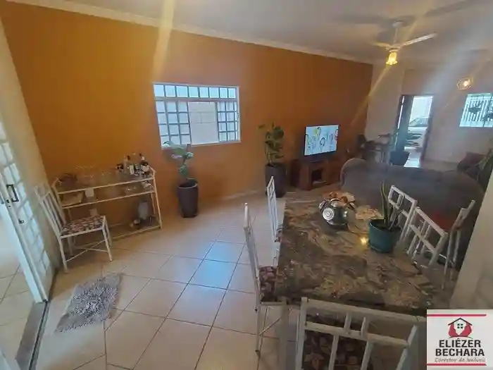 Casa com 3 quartos à venda, 190m² — foto 17 de 37