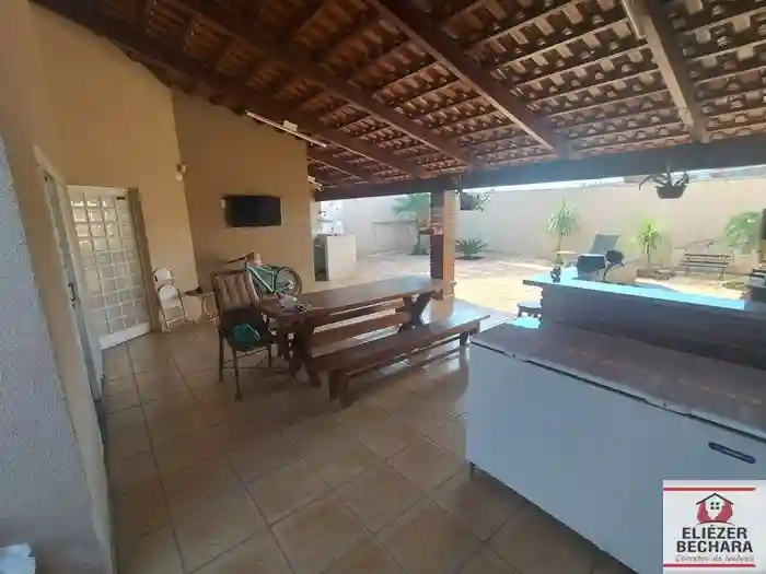 Casa com 3 quartos à venda, 190m² — foto 13 de 37