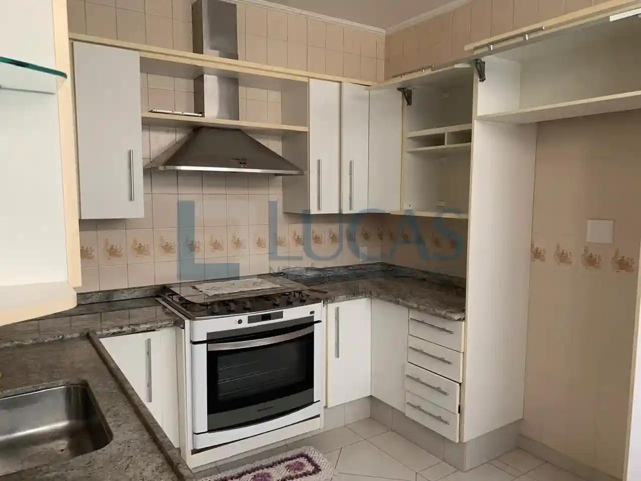 Apartamento com 4 quartos à venda, 178m² — foto 7 de 10