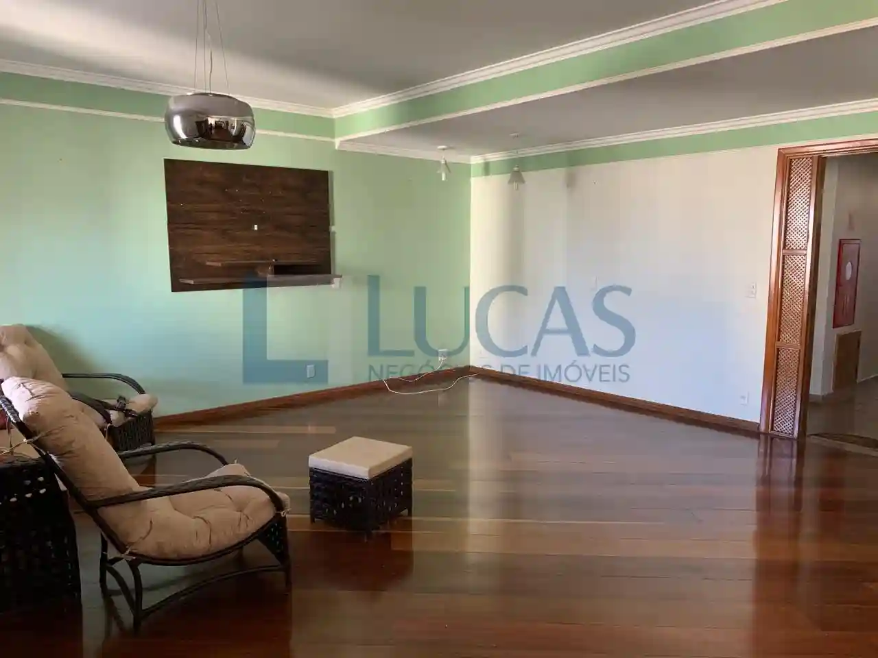 Apartamento com 4 quartos à venda, 178m² — foto 3 de 10