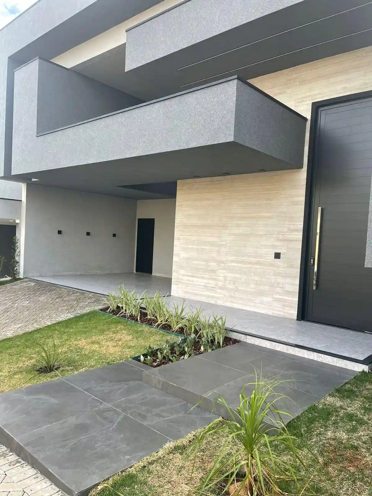 Casa de Condomínio com 3 quartos à venda, 220m² — foto 1 de 30
