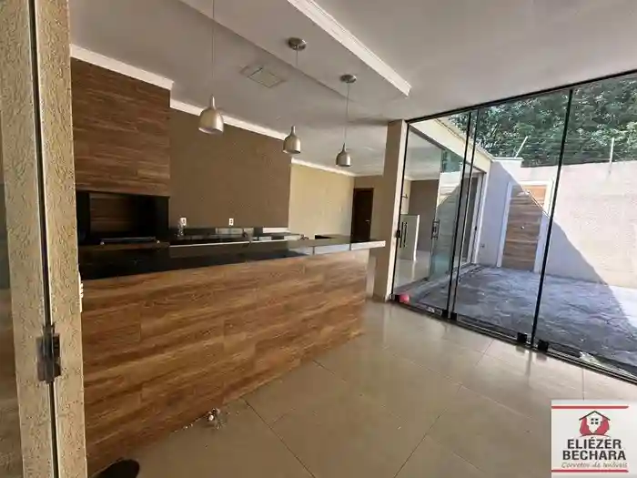 Casa com 2 quartos à venda, 140m² — foto 2 de 26