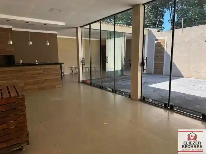 Casa com 2 quartos à venda, 140m² — foto 1 de 26