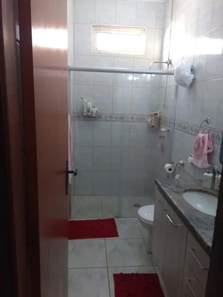 Casa à venda — foto 1 de 4