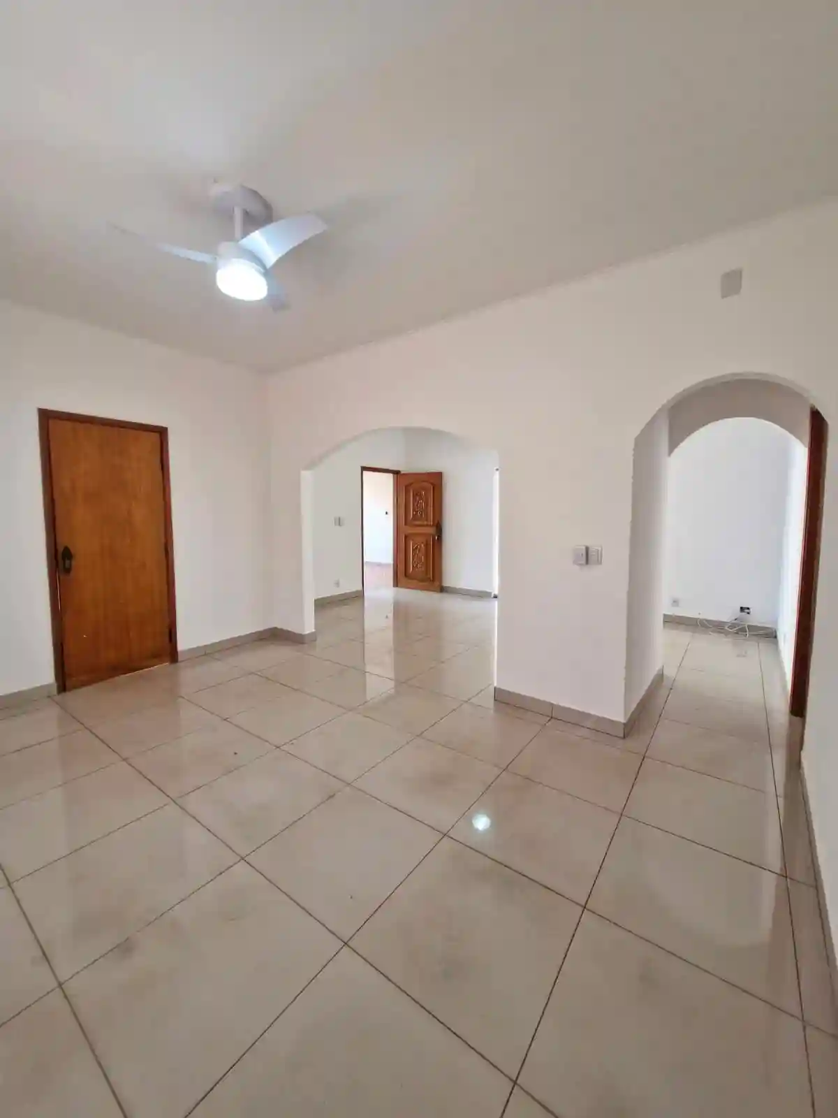 Casa com 3 quartos à venda, 360m² — foto 11 de 25