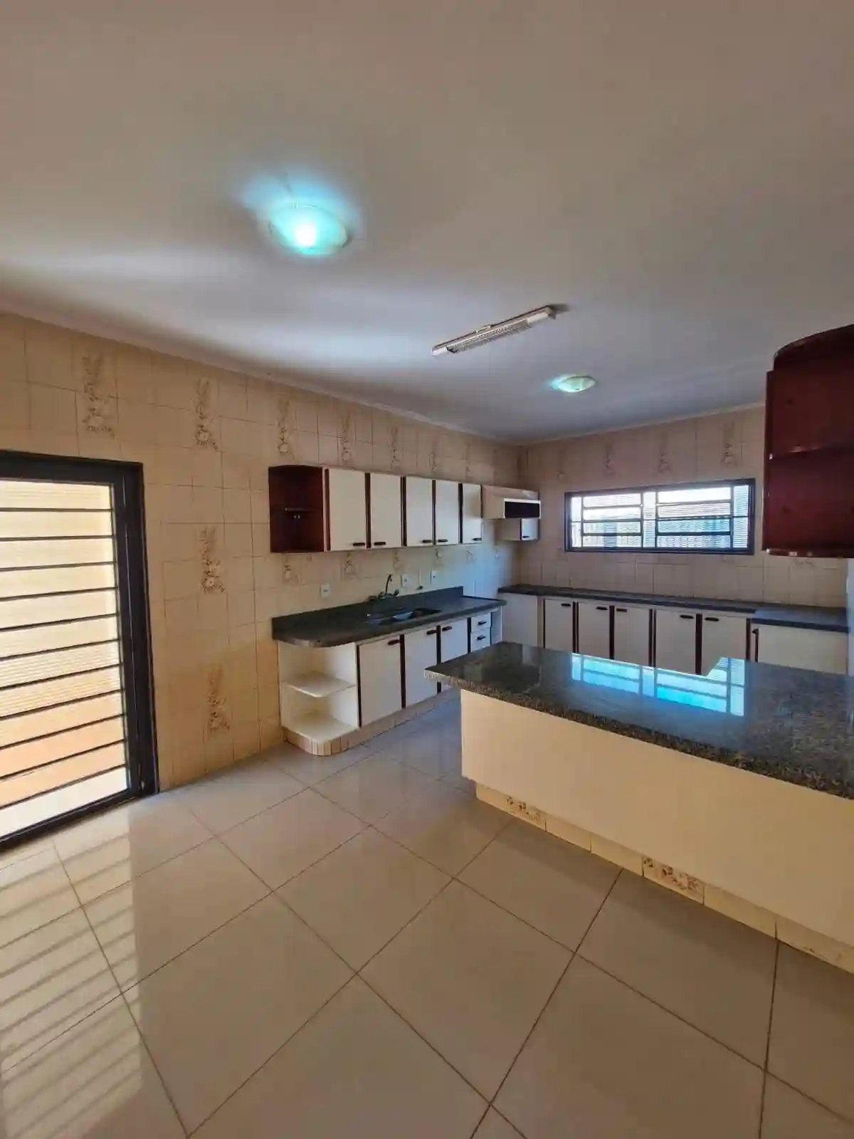Casa com 3 quartos à venda, 360m² — foto 25 de 25