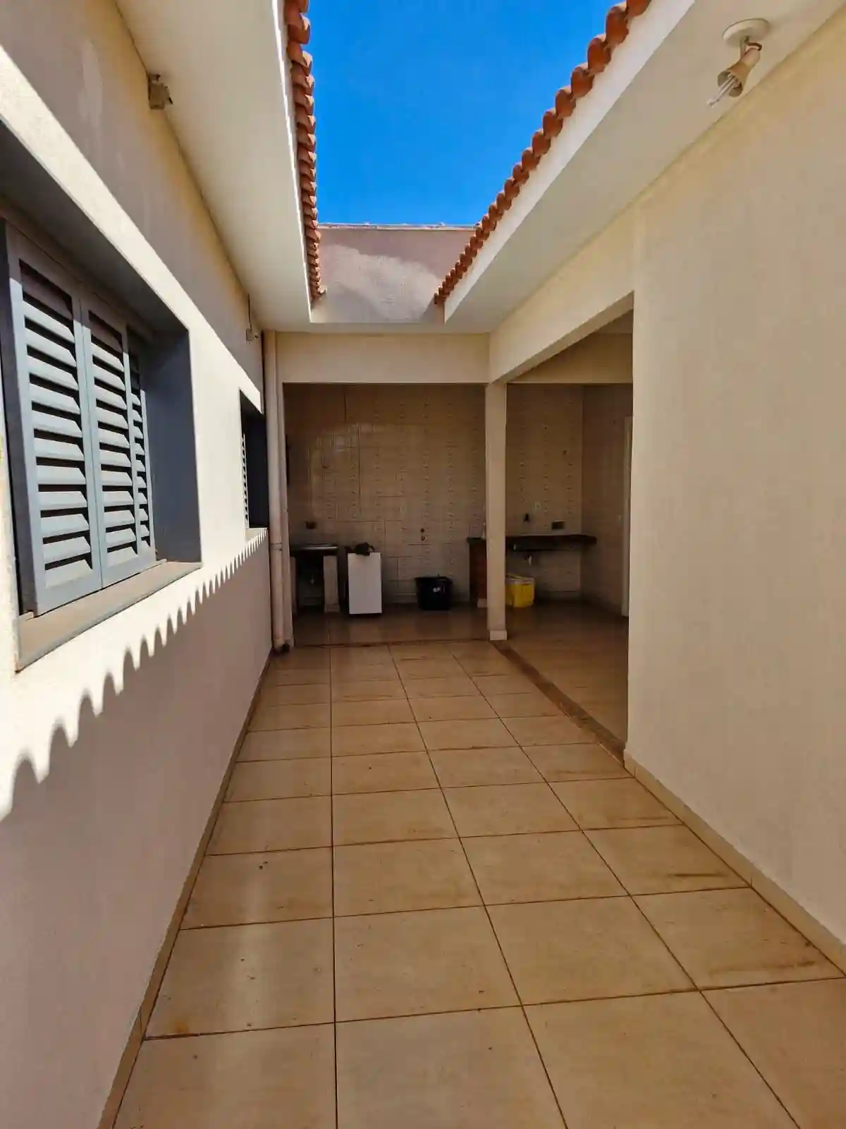 Casa com 3 quartos à venda, 360m² — foto 15 de 25