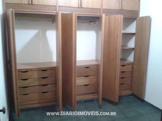 Casa à venda — foto 1 de 4