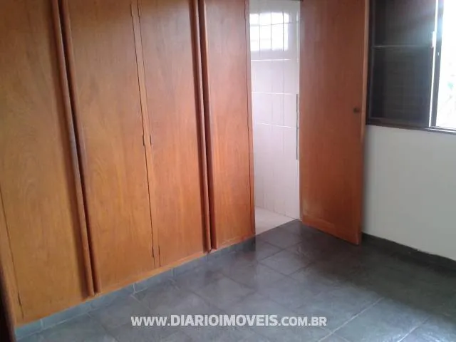 Casa à venda — foto 2 de 4