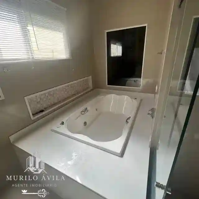 Casa de Condomínio com 3 quartos à venda, 220m² — foto 5 de 19