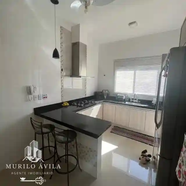 Casa de Condomínio com 3 quartos à venda, 220m² — foto 8 de 19