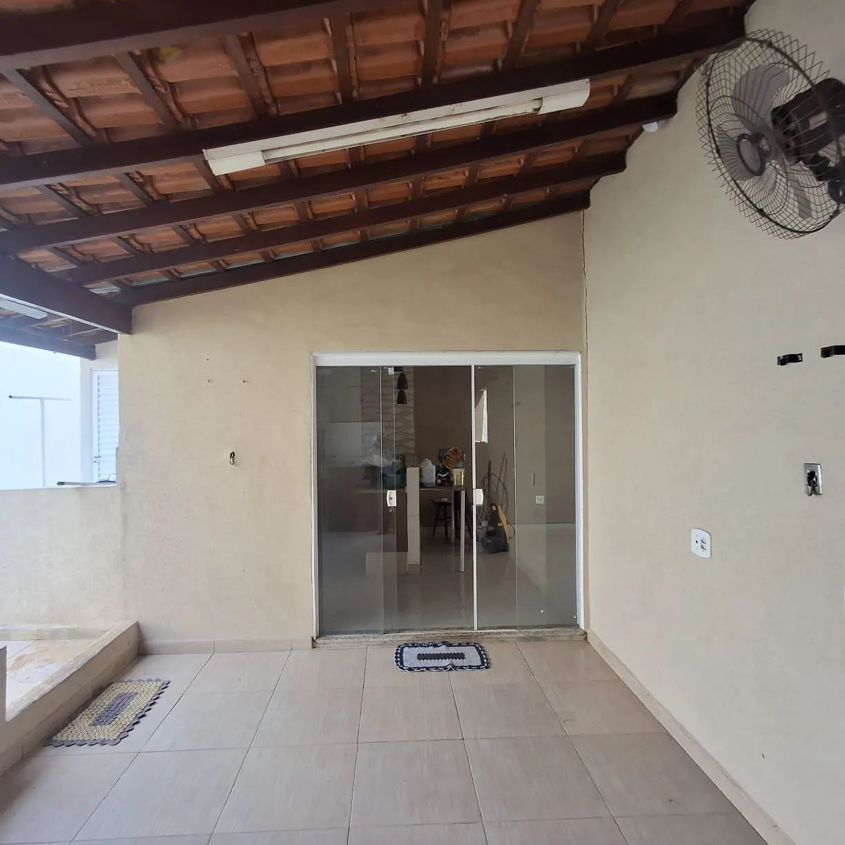 Casa com 3 quartos à venda, 250m² — foto 3 de 30
