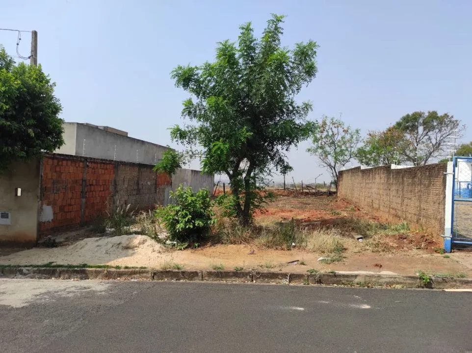 Terreno / Lote / Condomínio à venda — foto 1 de 1