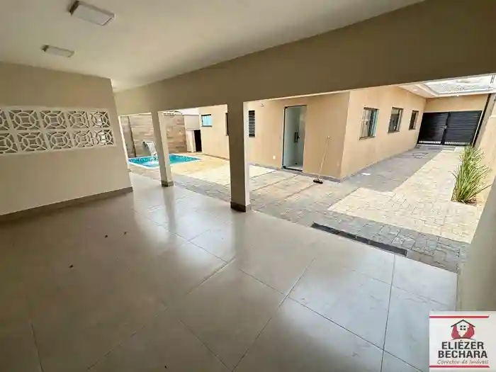 Casa com 3 quartos à venda, 230m² — foto 13 de 27