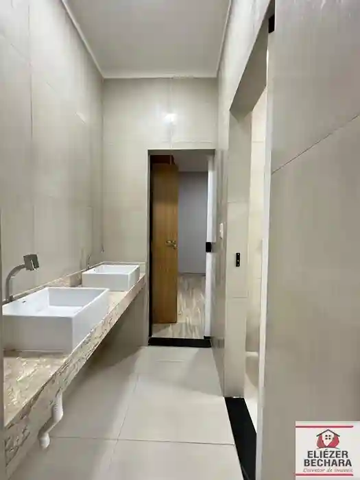Casa com 3 quartos à venda, 230m² — foto 24 de 27