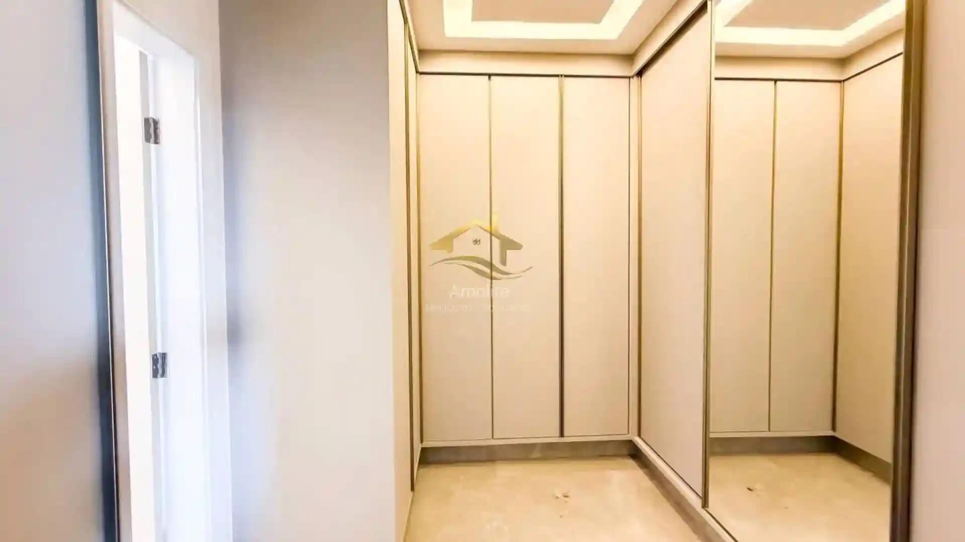 Casa de Condomínio com 3 quartos à venda, 235m² — foto 6 de 25