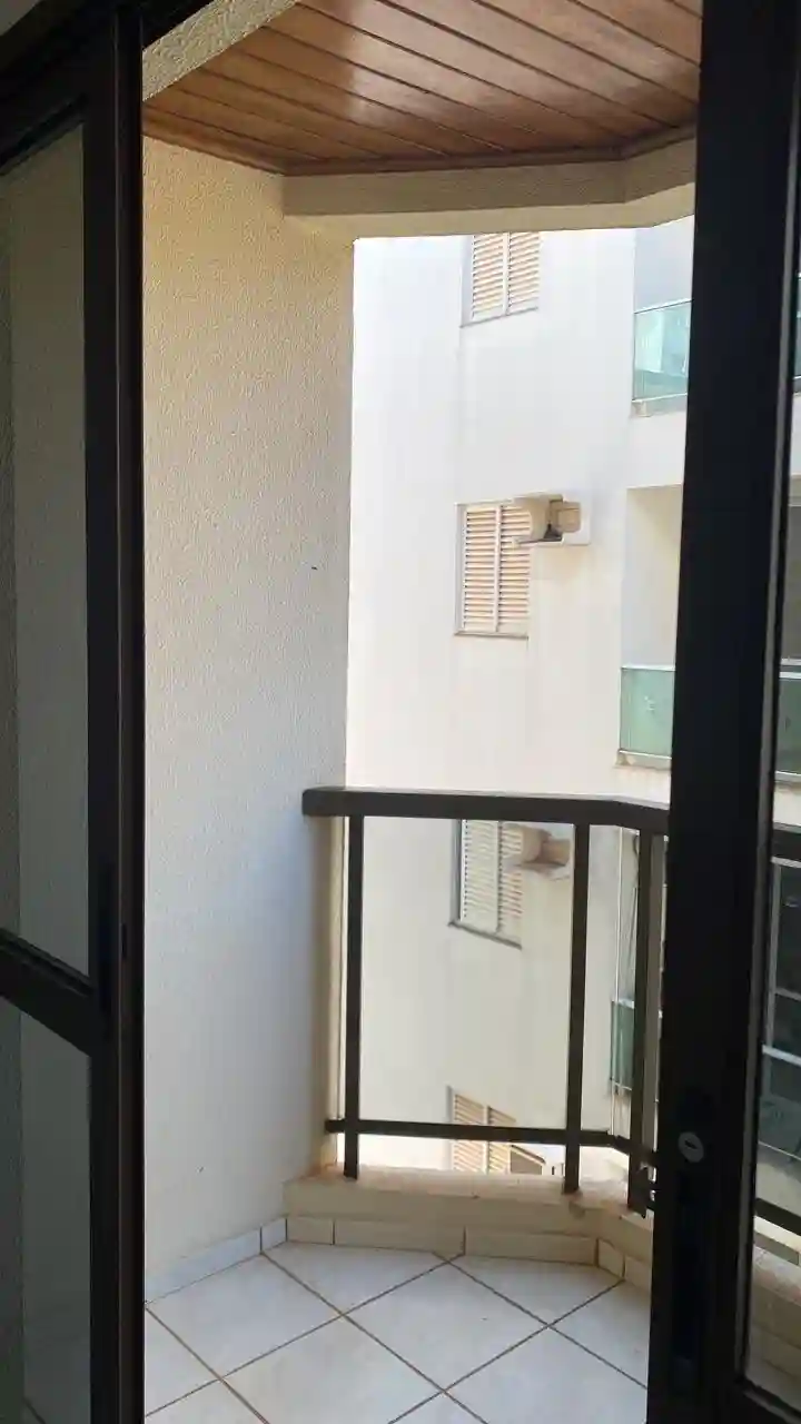 Apartamento com 2 quartos à venda, 70m² — foto 8 de 24