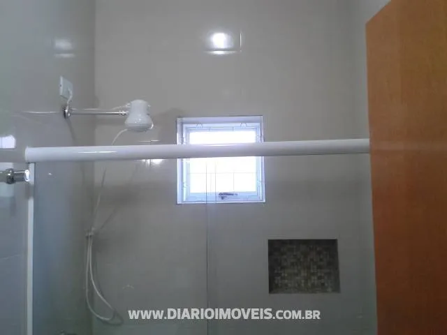 Casa à venda — foto 1 de 2