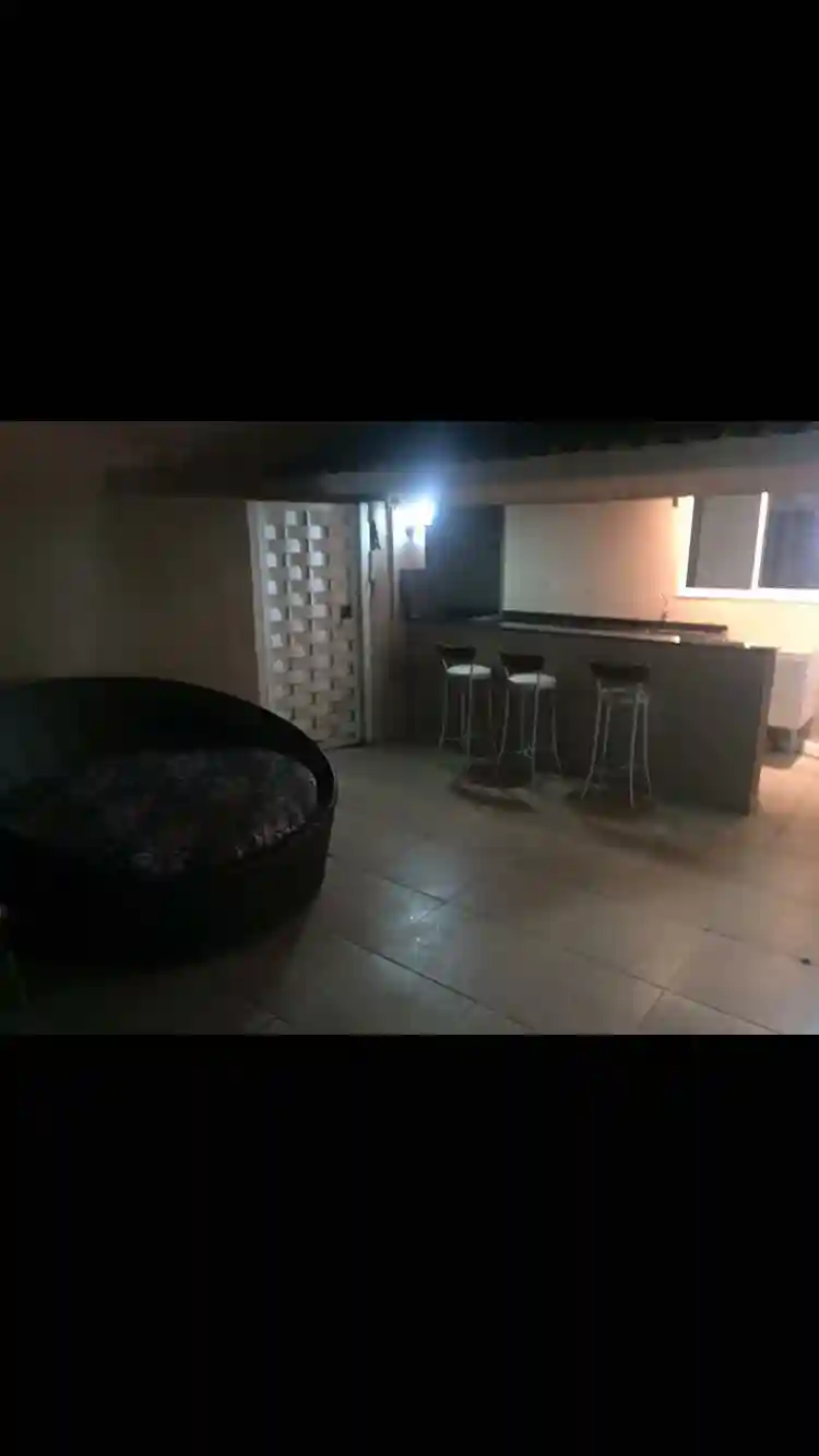 Casa de Condomínio à venda — foto 7 de 8