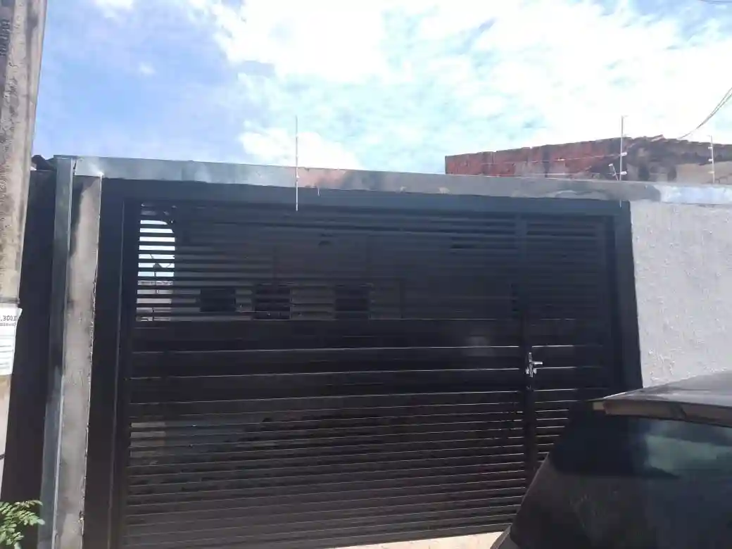 Casa com 4 quartos à venda, 200m² — foto 1 de 14