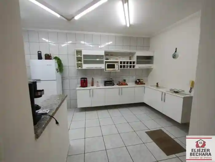 Casa com 3 quartos à venda, 200m² — foto 14 de 52