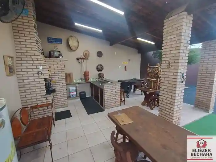 Casa com 3 quartos à venda, 200m² — foto 26 de 52