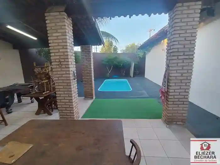 Casa com 3 quartos à venda, 200m² — foto 27 de 52