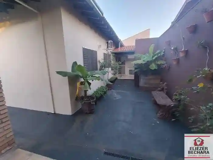 Casa com 3 quartos à venda, 200m² — foto 28 de 52