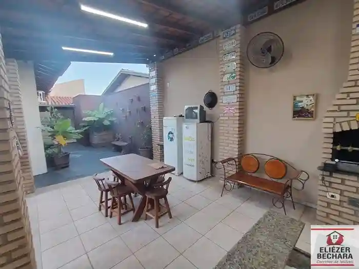 Casa com 3 quartos à venda, 200m² — foto 24 de 52