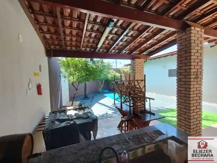 Casa com 3 quartos à venda, 200m² — foto 3 de 52
