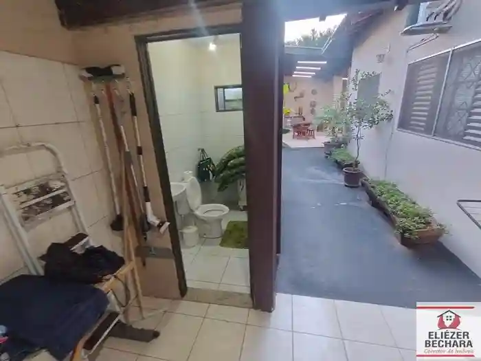 Casa com 3 quartos à venda, 200m² — foto 31 de 52
