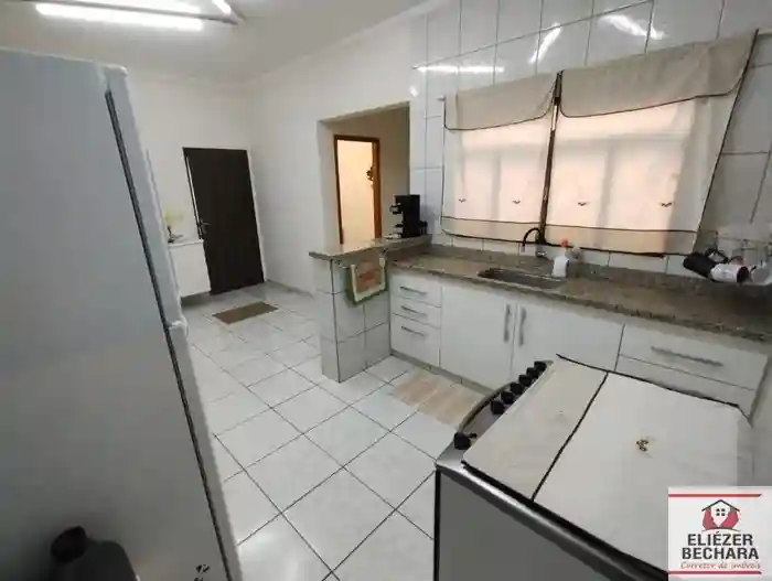 Casa com 3 quartos à venda, 200m² — foto 8 de 52