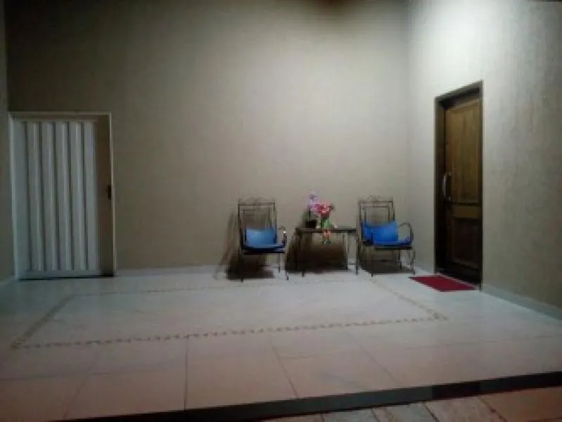 Casa à venda — foto 1 de 2