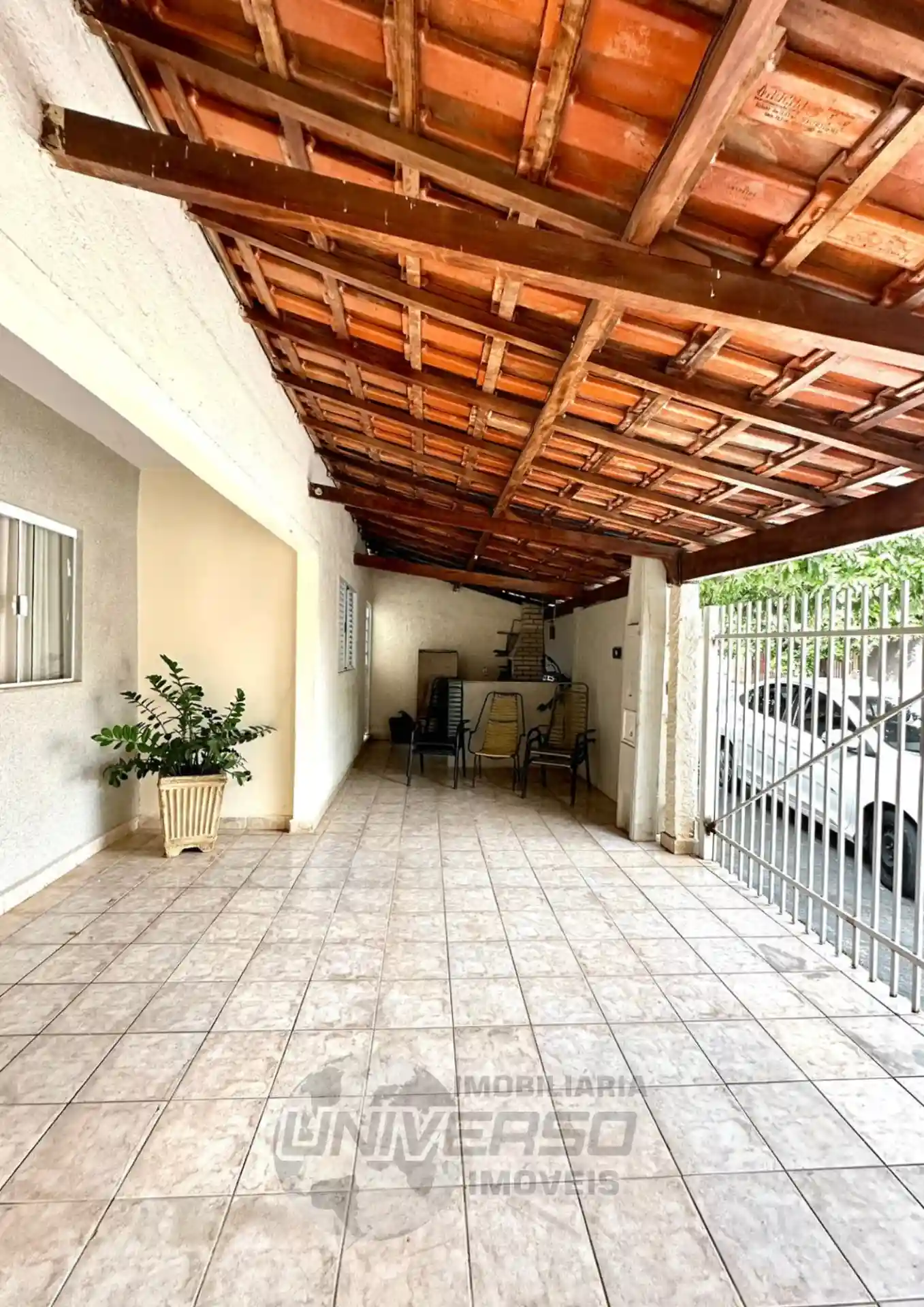 Casa com 5 quartos à venda, 170m² — foto 1 de 6