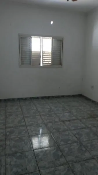 Casa à venda — foto 3 de 8