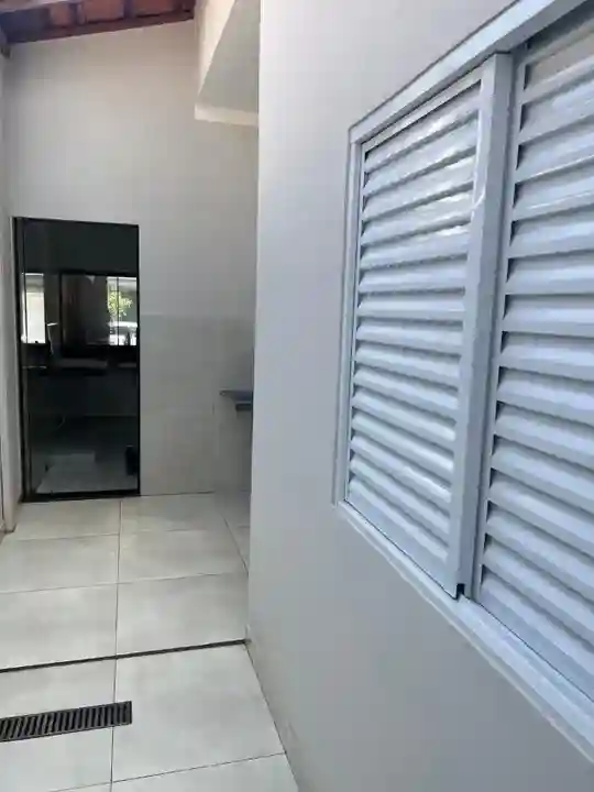 Casa com 3 quartos à venda, 126m² — foto 2 de 8