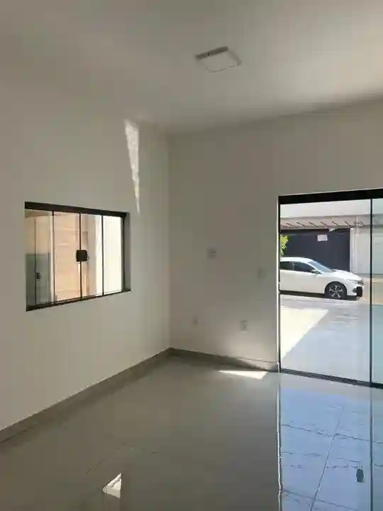 Casa com 3 quartos à venda, 126m² — foto 3 de 8