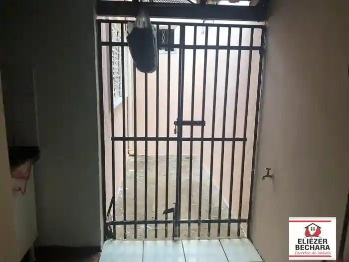 Casa com 3 quartos à venda, 200m² — foto 18 de 20