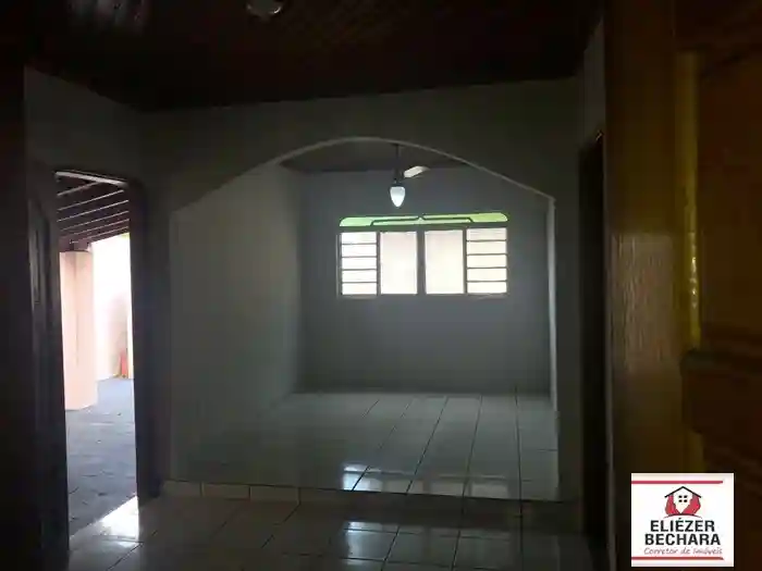Casa com 3 quartos à venda, 200m² — foto 1 de 20