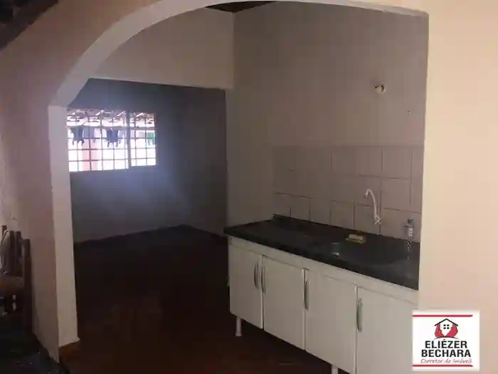 Casa com 3 quartos à venda, 200m² — foto 2 de 20