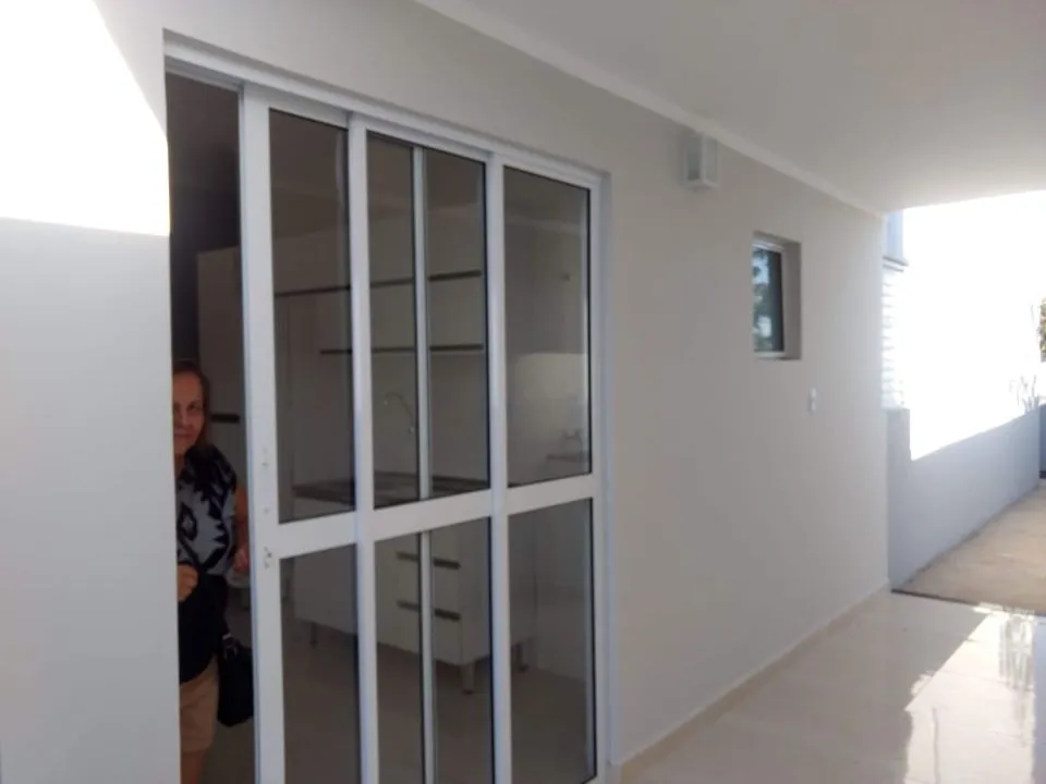 Casa à venda — foto 5 de 10