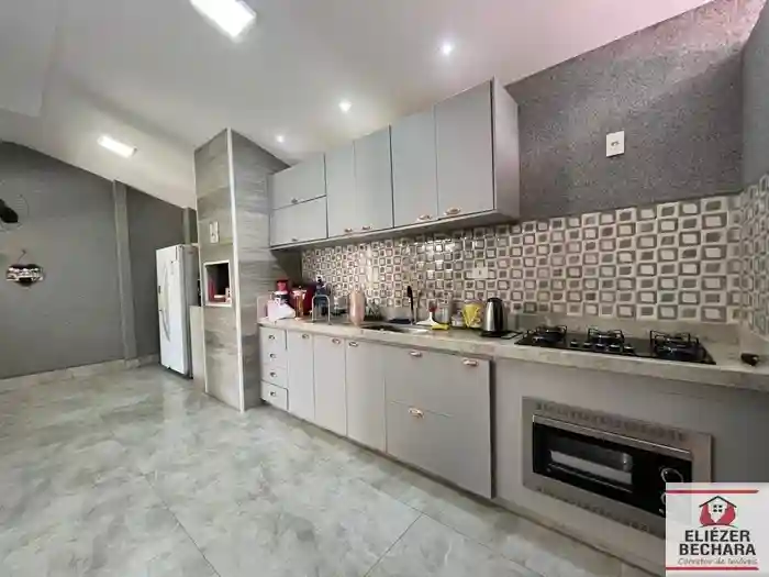 Casa com 3 quartos à venda, 130m² — foto 5 de 8