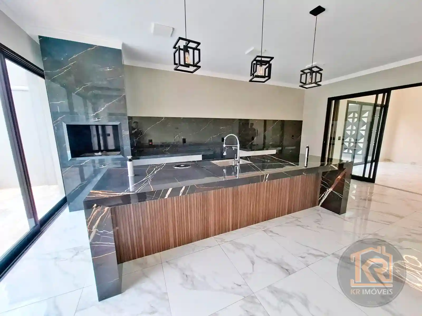 Casa de Condomínio com 2 quartos à venda, 193m² — foto 11 de 25