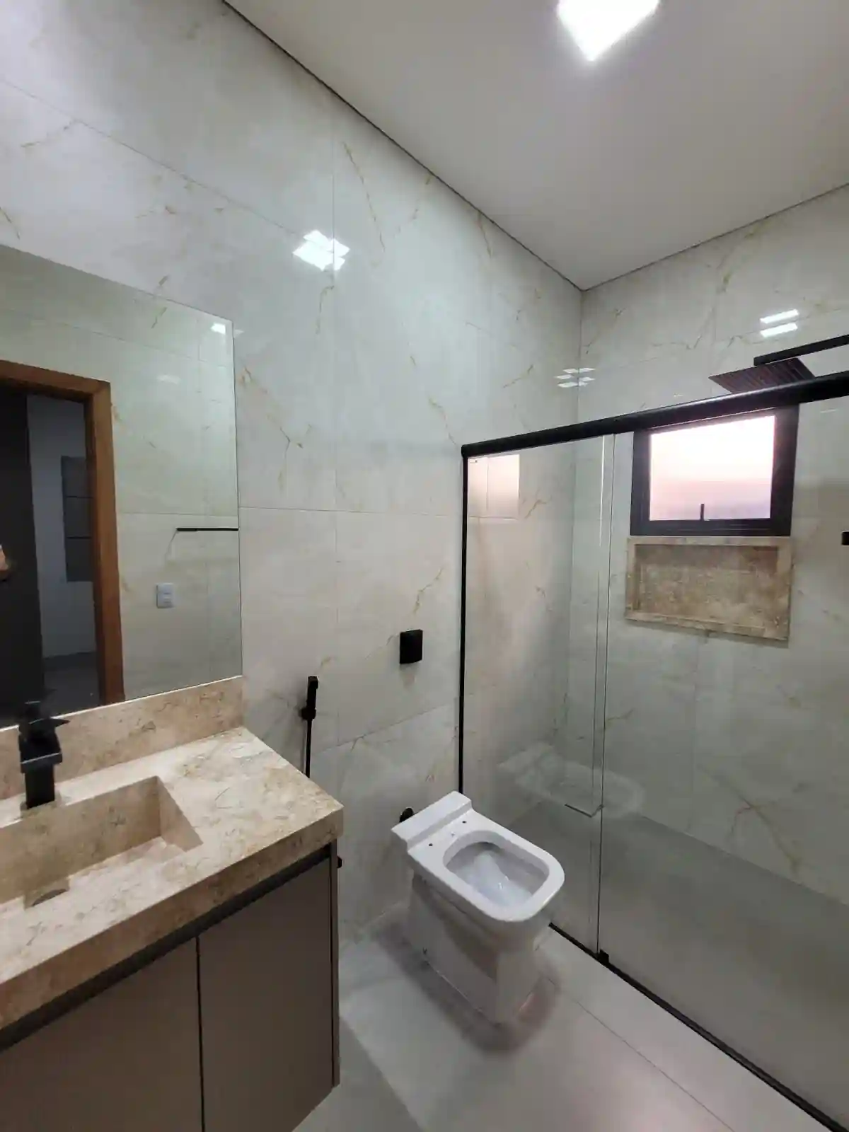 Casa de Condomínio com 3 quartos à venda, 287m² — foto 2 de 24